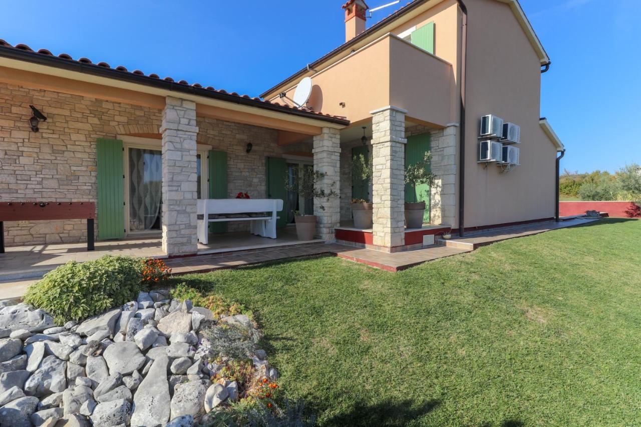 Villa Nona Marija Sveti Lovrec Pazenaticki Exterior photo